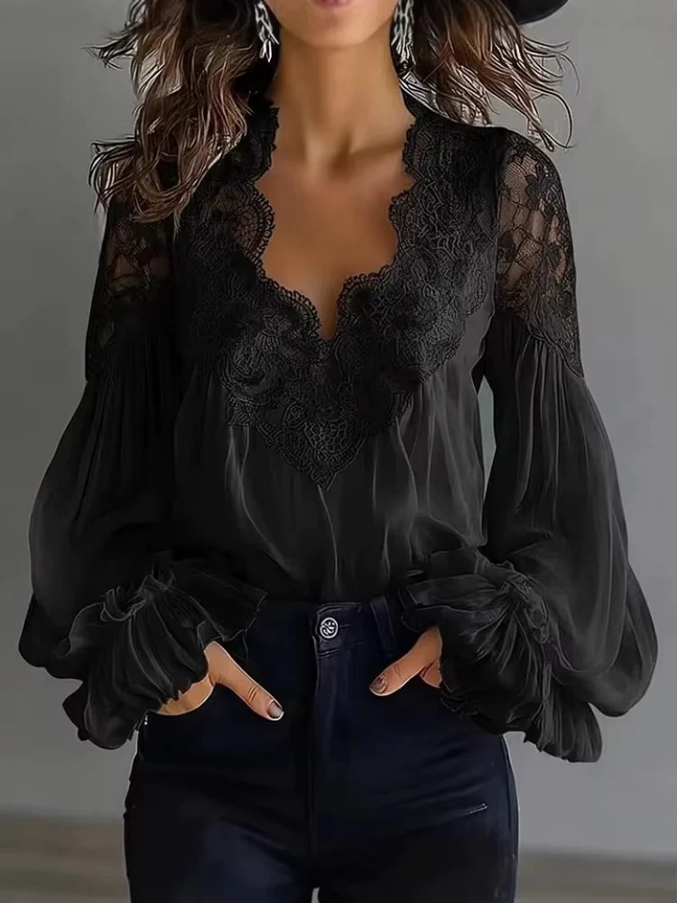 T-SHIRT DA DONNA CON PIZZO E PATCHWORK
